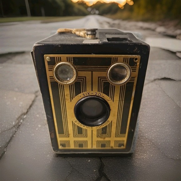 Kodak Other - Vintage Kodak Six-20 Brownie Junior‎ Box Camera 1930-40s Art Deco